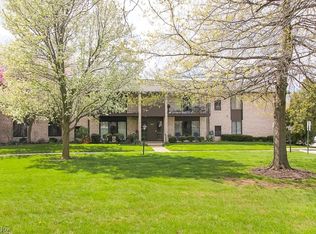 16415 Heather Ln APT 104, Cleveland, OH 44130