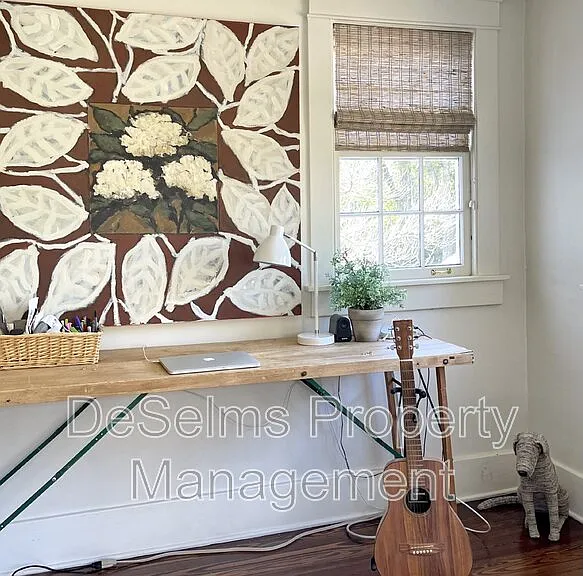 704 Timber Ln — Photo 18