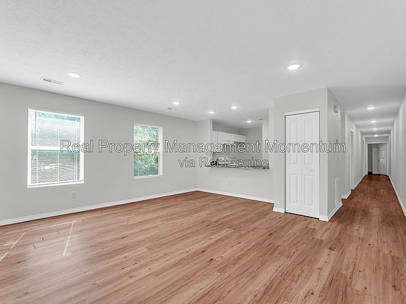 4th image of 1602 W Scott St #A