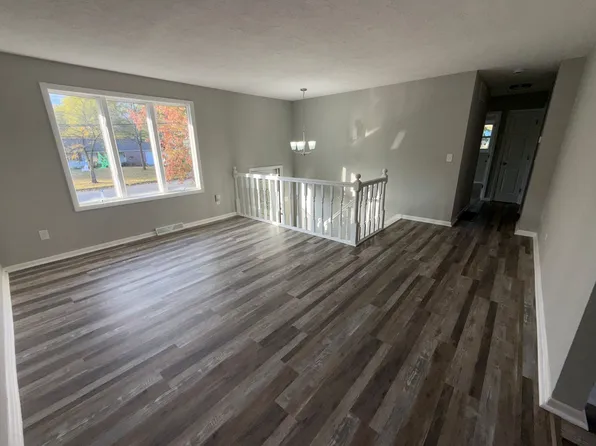 1273 Spruce Tree Ln, Amherst, OH 44001