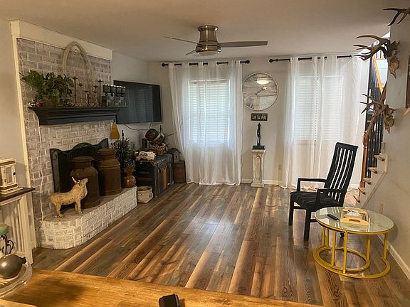 4th image of 2085 Yellowdog Rd