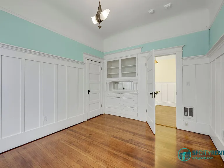 2825 23rd St — Photo 15