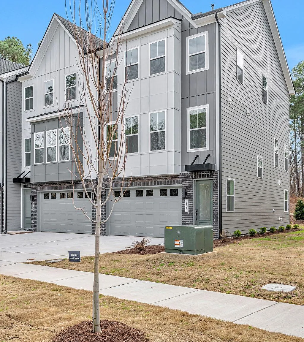 4 bed, 3.5 bath, 2250 sqft, $2,615 — Photo 2