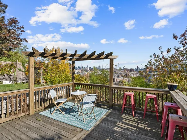 134 Ogden Avenue image 18 of 28