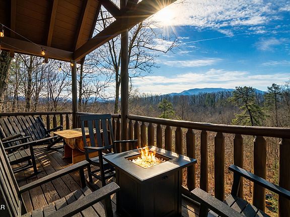 2nd image of 2029 Settlers Ridge Way