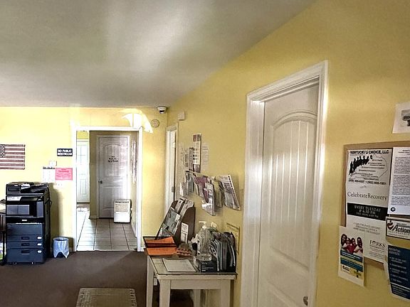 5th image of 107 S Campbell St