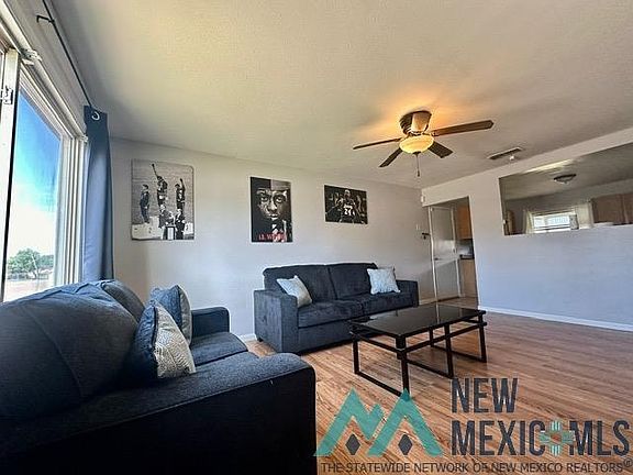 3rd image of 400 W Tierra Blanca Rd