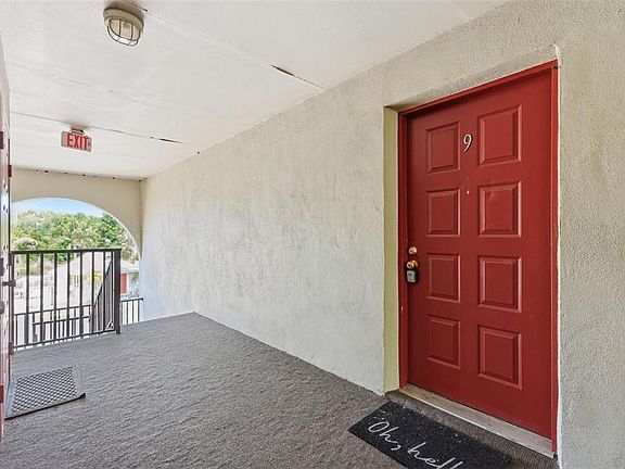2nd image of 2067 Hunters Glen Dr #339