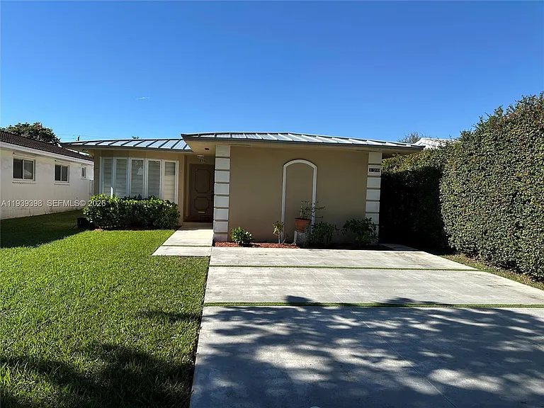 120 Pocatella St — Photo 1