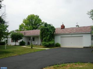 631 Jennersville Rd, Cochranville, PA 19330