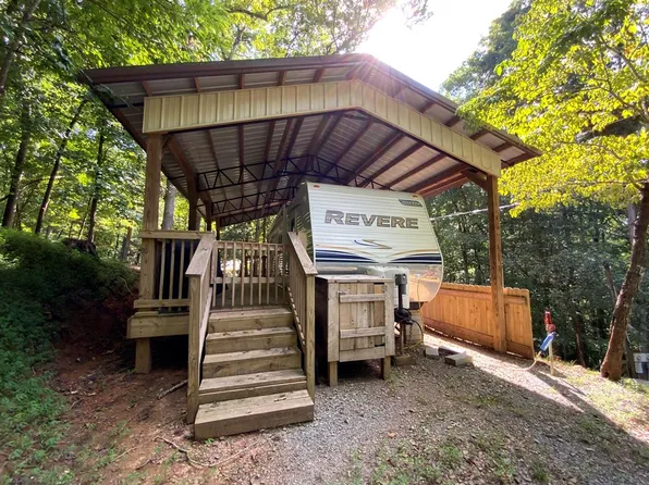 252 6th St, Ellijay, GA 30540
