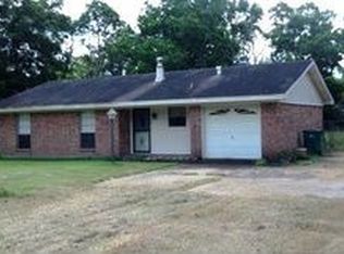 123 Nelson St, Jones Creek, TX 77541