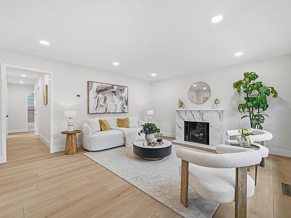 4th image of 5912 Mayhews Landing Rd