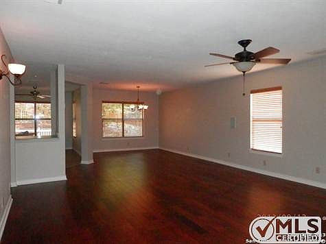 4th image of 7806 Kenton Park