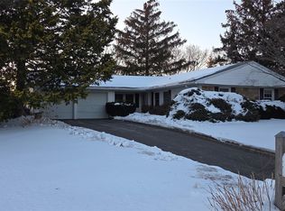 8 Royalston Lane, South Setauket, NY 11720