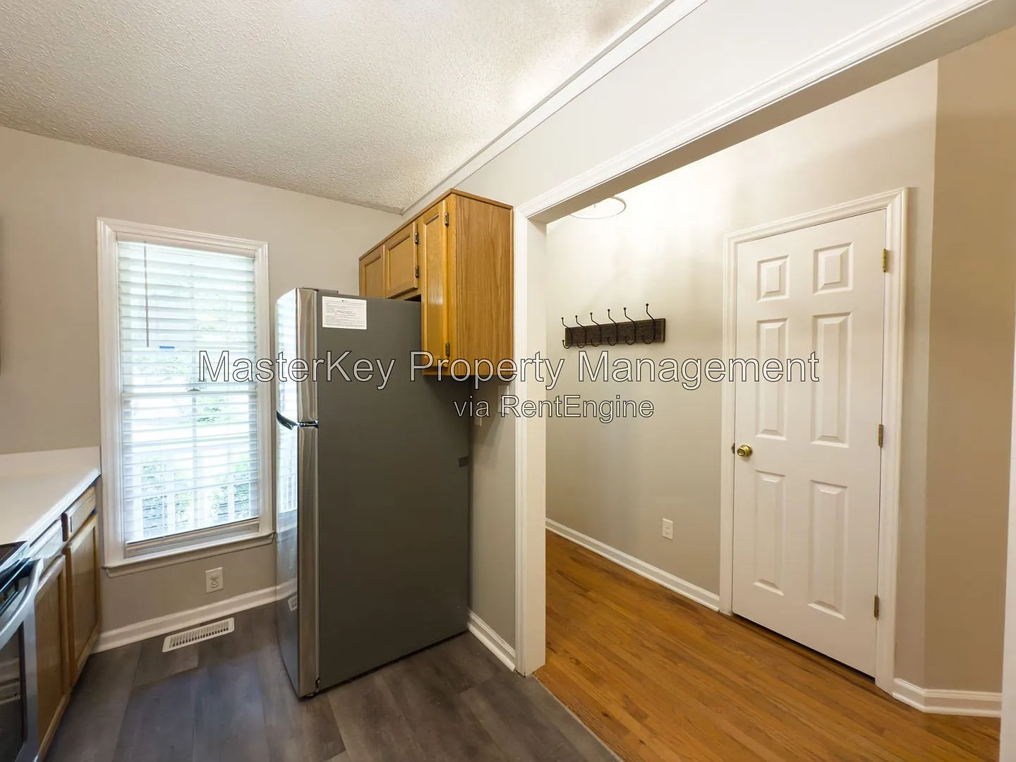 3 bed, 2.0 bath, 1150 sqft, $1,675 — Photo 3