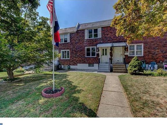 2nd image of 429 Park Dr