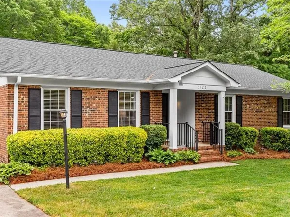 5122 Cheviot Rd, Greensboro, NC 27455