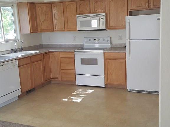 5th image of 3826 Pronghorn Ln