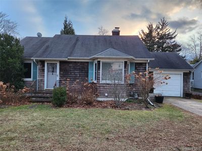 53 Riverside Drive, Riverhead, NY, 11901