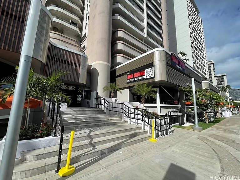 1910 Ala Moana Blvd #13A — Photo 40