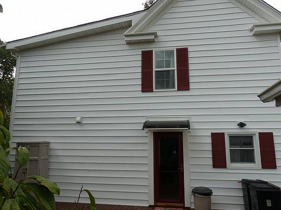 4th image of 522 Bernard Ave