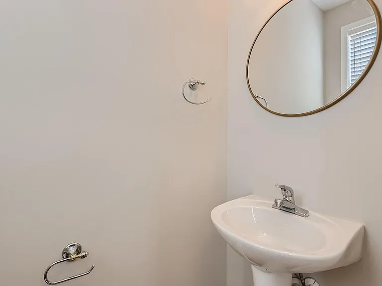 155 Singleton Rd — Photo 6