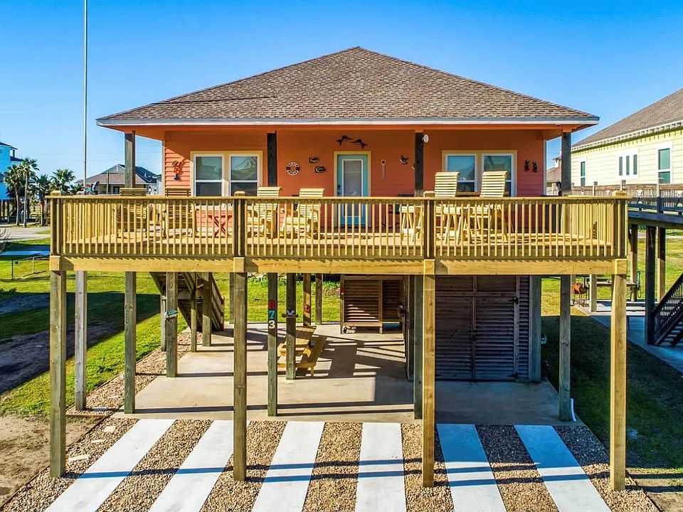 1st image of 873 Gulfview Dr