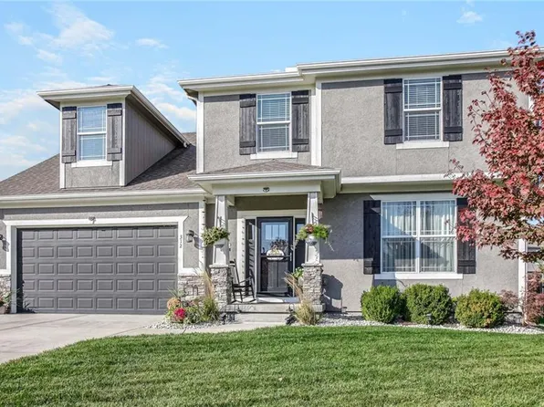 312 N Pear St, Gardner, KS 66030