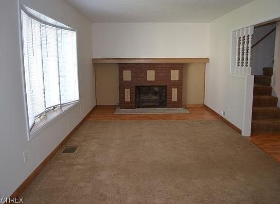 3rd image of 2078 Morrison Ave