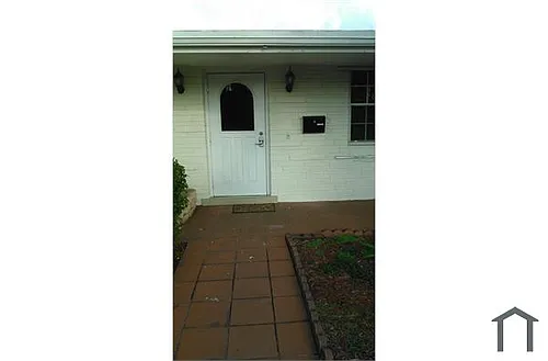 1141 NW 77th Way Photo 1