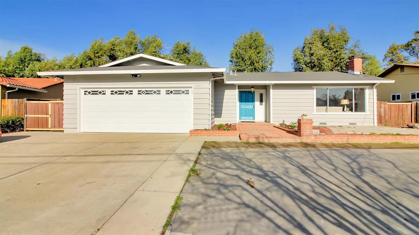 832 Feller Ave photo 1