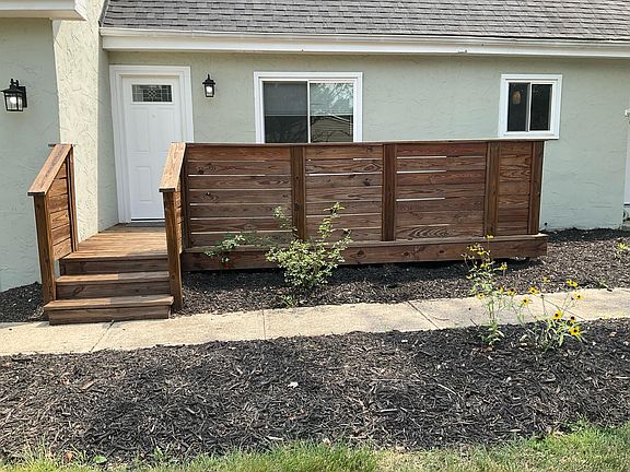 4th image of 896 Irvington Pl