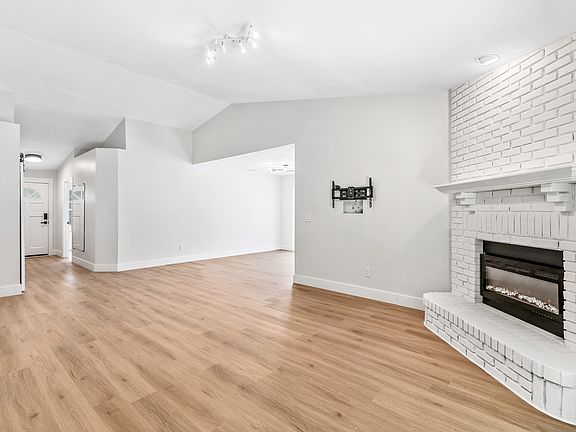 5th image of 2866 Sandy Beach Ln