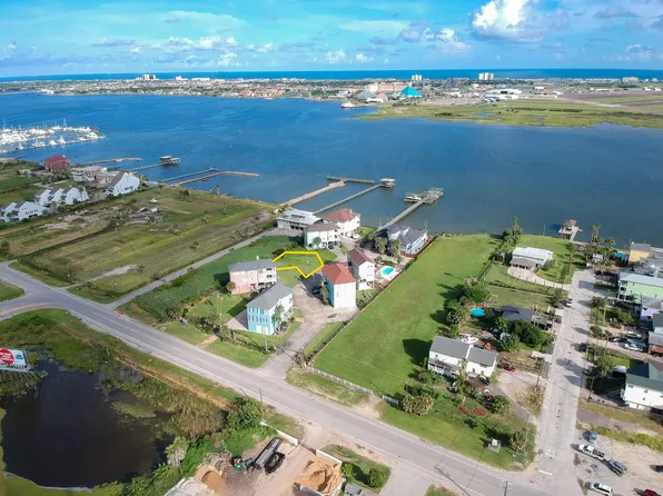 1014 Lillian Ln, Galveston, TX 77554