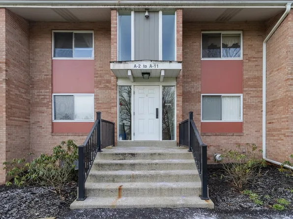 61 Darlington Rd APT A-10, Beaver Falls, PA 15010