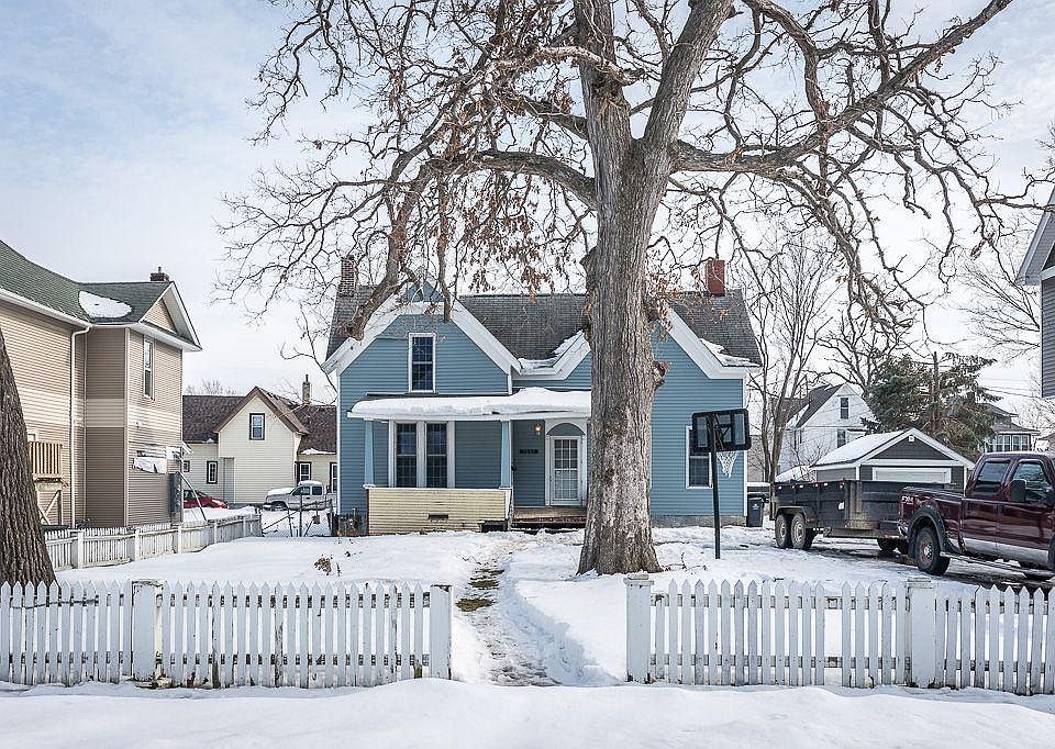 1551 B Ave NE, Cedar Rapids, IA 52402 Zillow