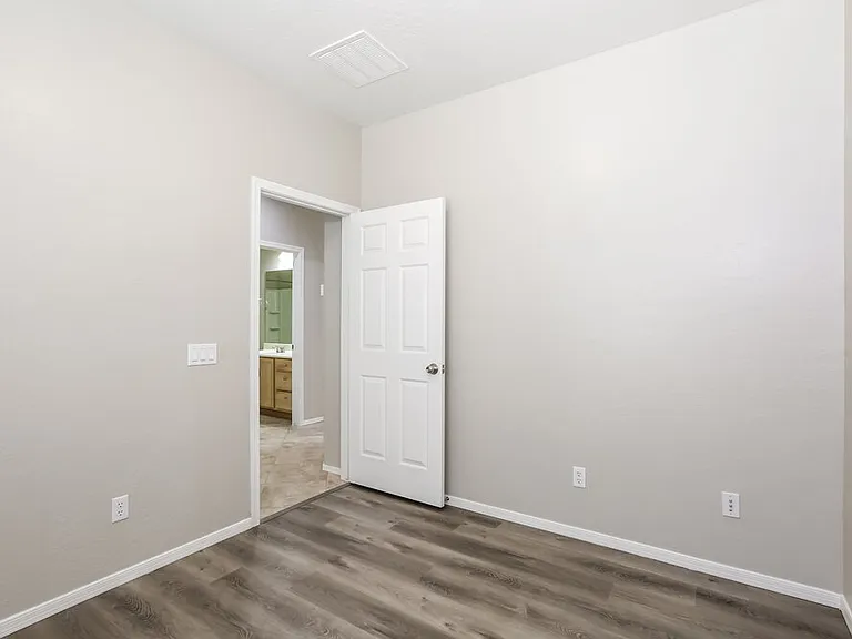 6166 Jutland Ave — Photo 14