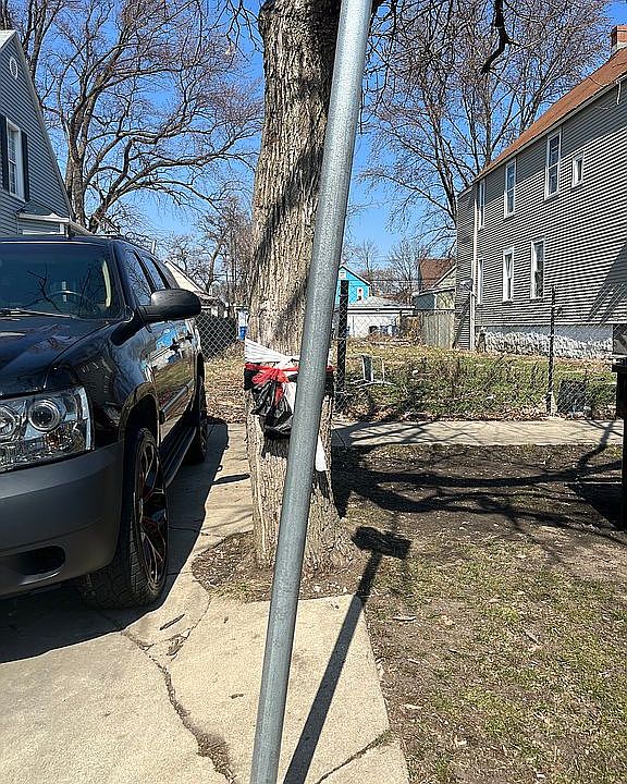 2nd image of 5938 W Iowa St