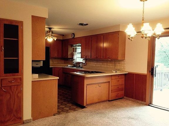 3rd image of 2762 Scott Ave