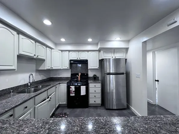 731 Willow St, Oakland, CA 94607