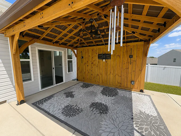 676 Hollyrose Cir — Photo 13