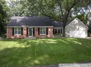 4013 Huntingdon Dr, Minnetonka, MN 55305