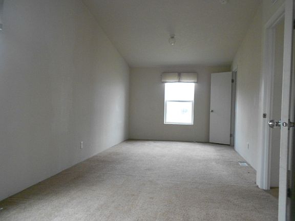 3rd image of 20124 E Granite Ln