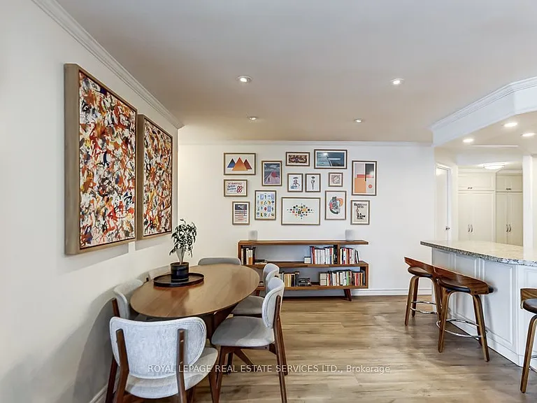 77 Maitland Pl #Penthouse 23 — Photo 14