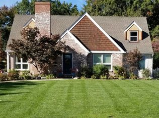 5424 Belinder Rd, Fairway, KS 66205