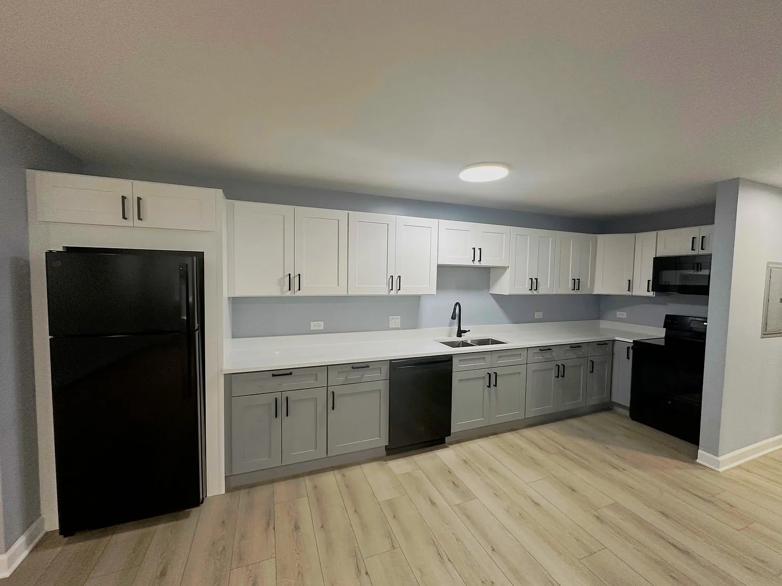 Halsted Park Apartments and Townhomes — Photo 2