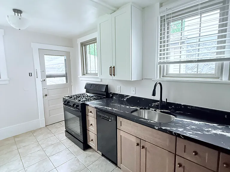 5101 Bayard St — Photo 3
