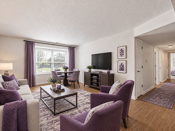 3rd image of 1421 Hilltop Rd #4-205