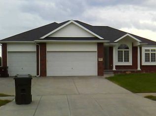 8310 Katrina Ln, Lincoln, NE 68512